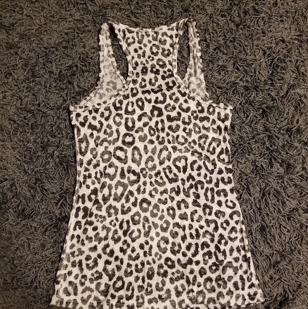 🖐🏼Cheetah print tank top - Picture 2 of 2